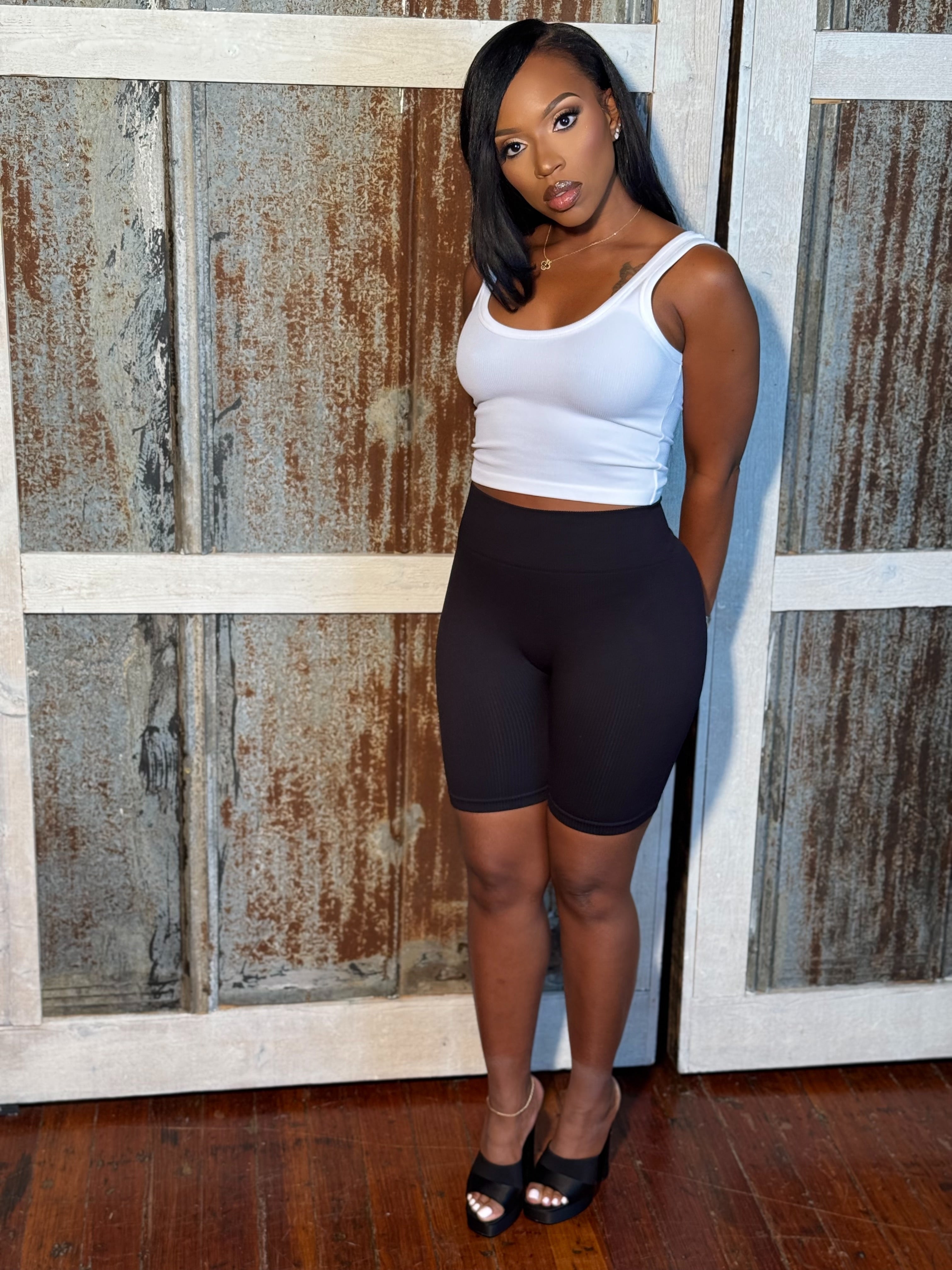 U NECK BASIC TOP
