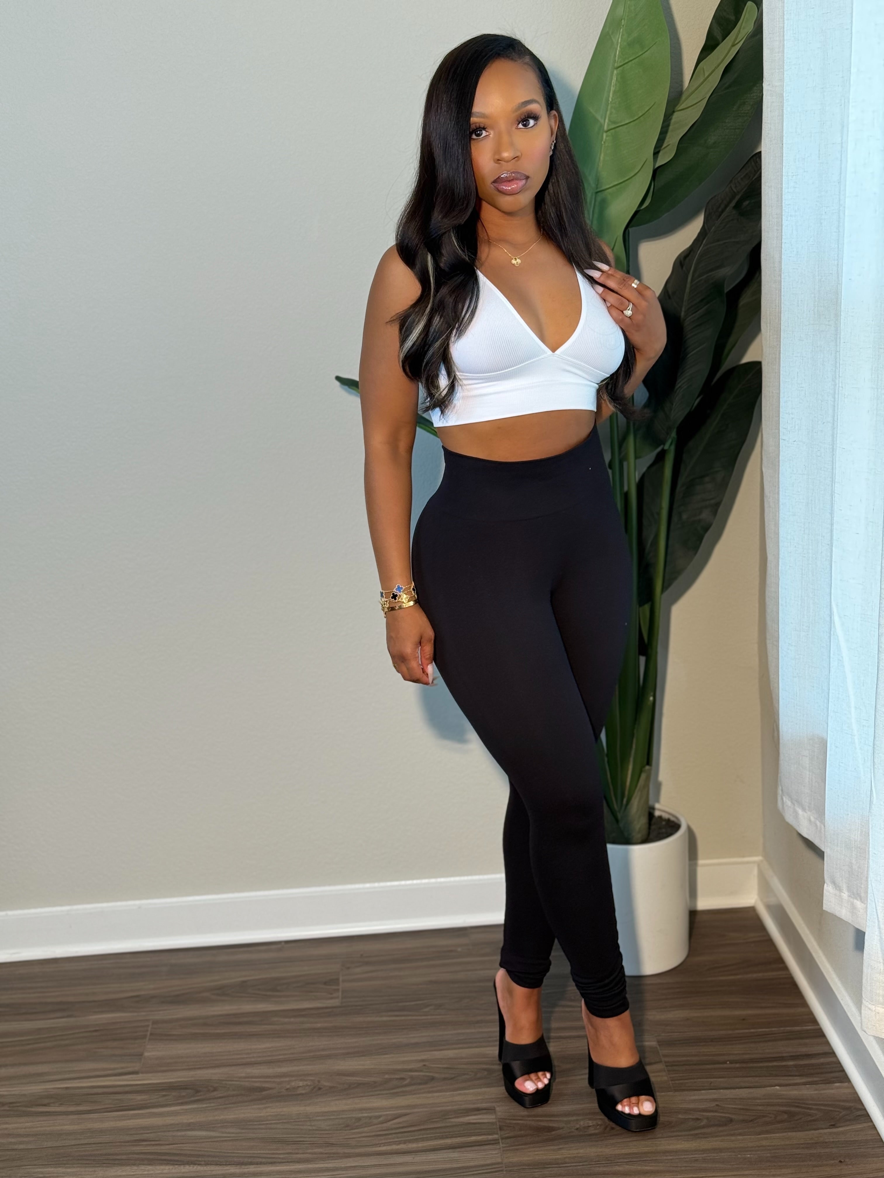 V NECK BASIC TOP (White)