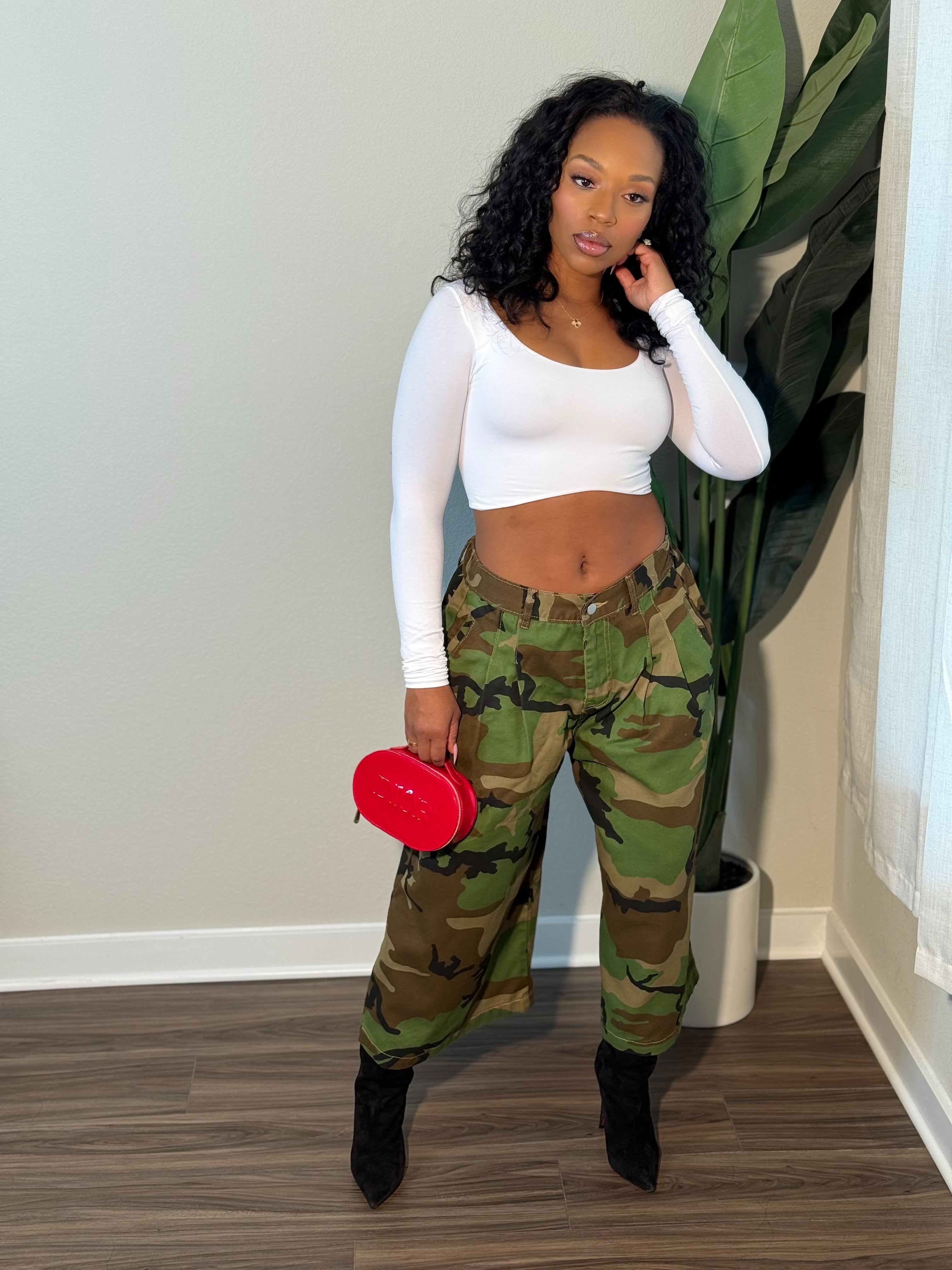 Tandy Camo Cropped Pants (oversized fit)