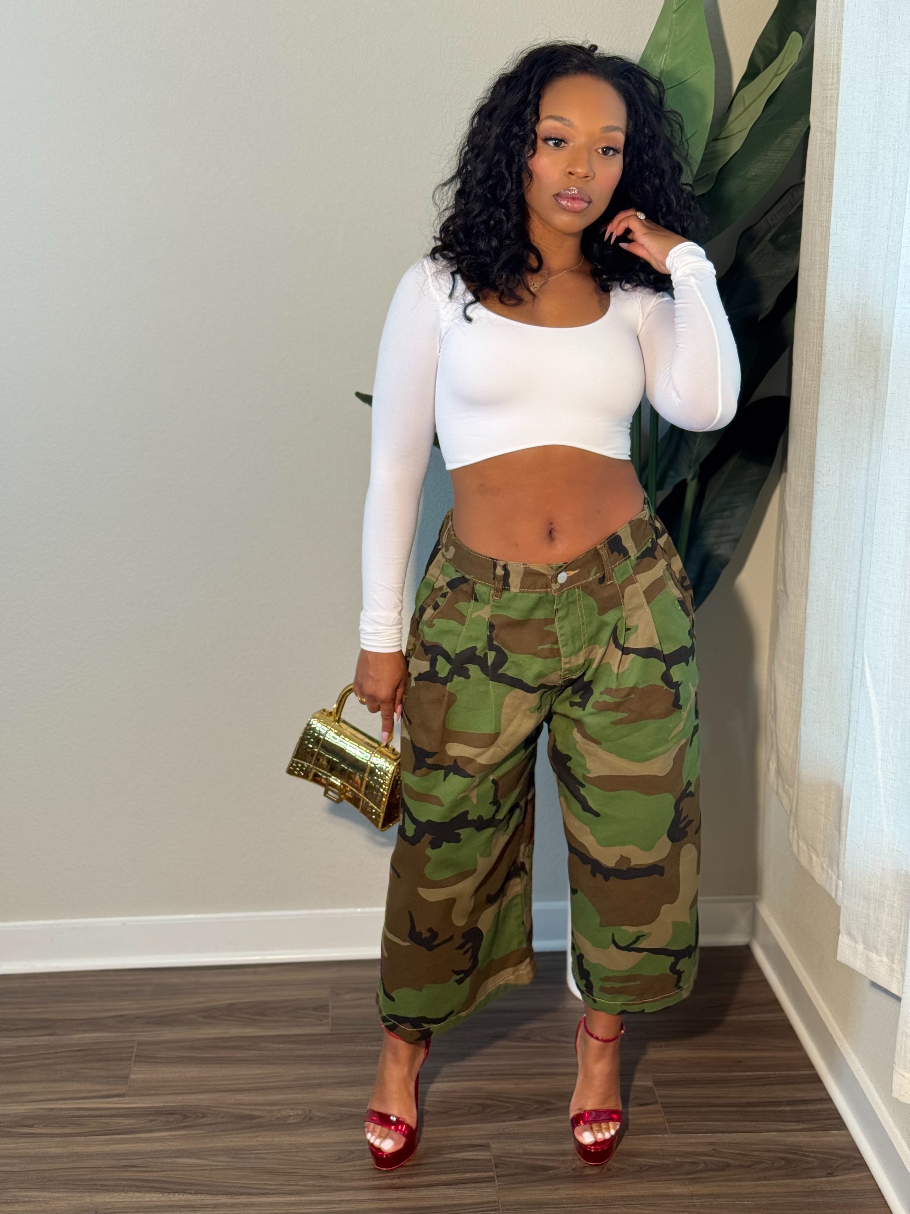 Tandy Camo Cropped Pants (oversized fit)