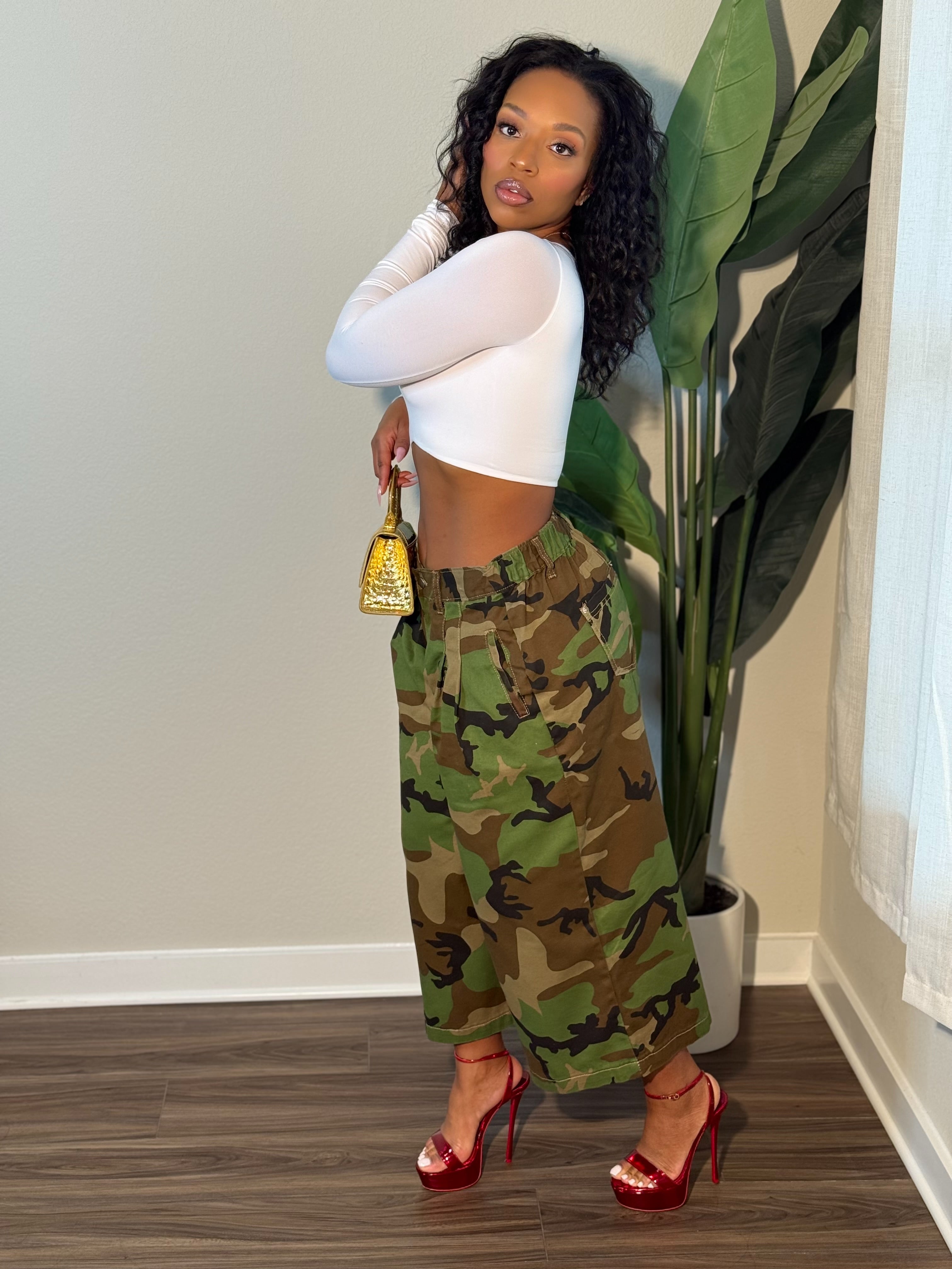 Tandy Camo Cropped Pants (oversized fit)