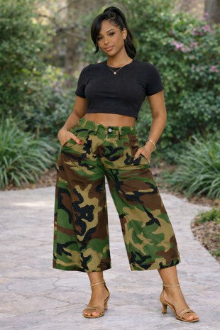 Tandy Camo Cropped Pants